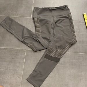 High waisted mesh insert yoga pants